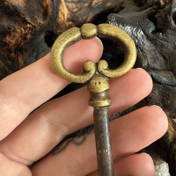 Vintage Key Armoire Drawer Brass Bow Steel Shank Open Barrel - Picture 5 of 8